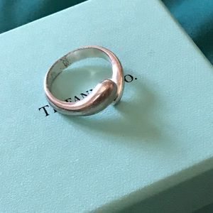 Tiffany & Co. Ring.
